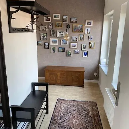 Grosszuegige, Zentrale In Apartment Leer