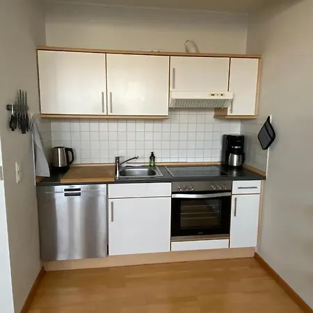 Grosszuegige, Zentrale In *