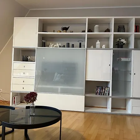 Grosszuegige, Zentrale In