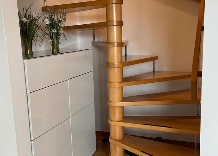 Grosszuegige, Zentrale In *