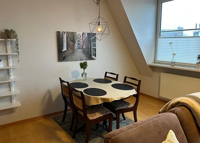 Grosszuegige, Zentrale In Leer